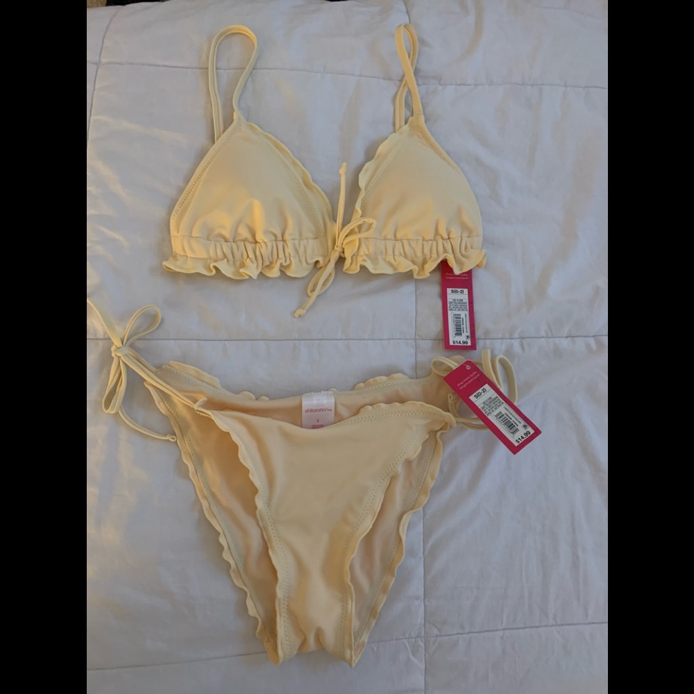 COPY - Pastel yellow bikini set (target)